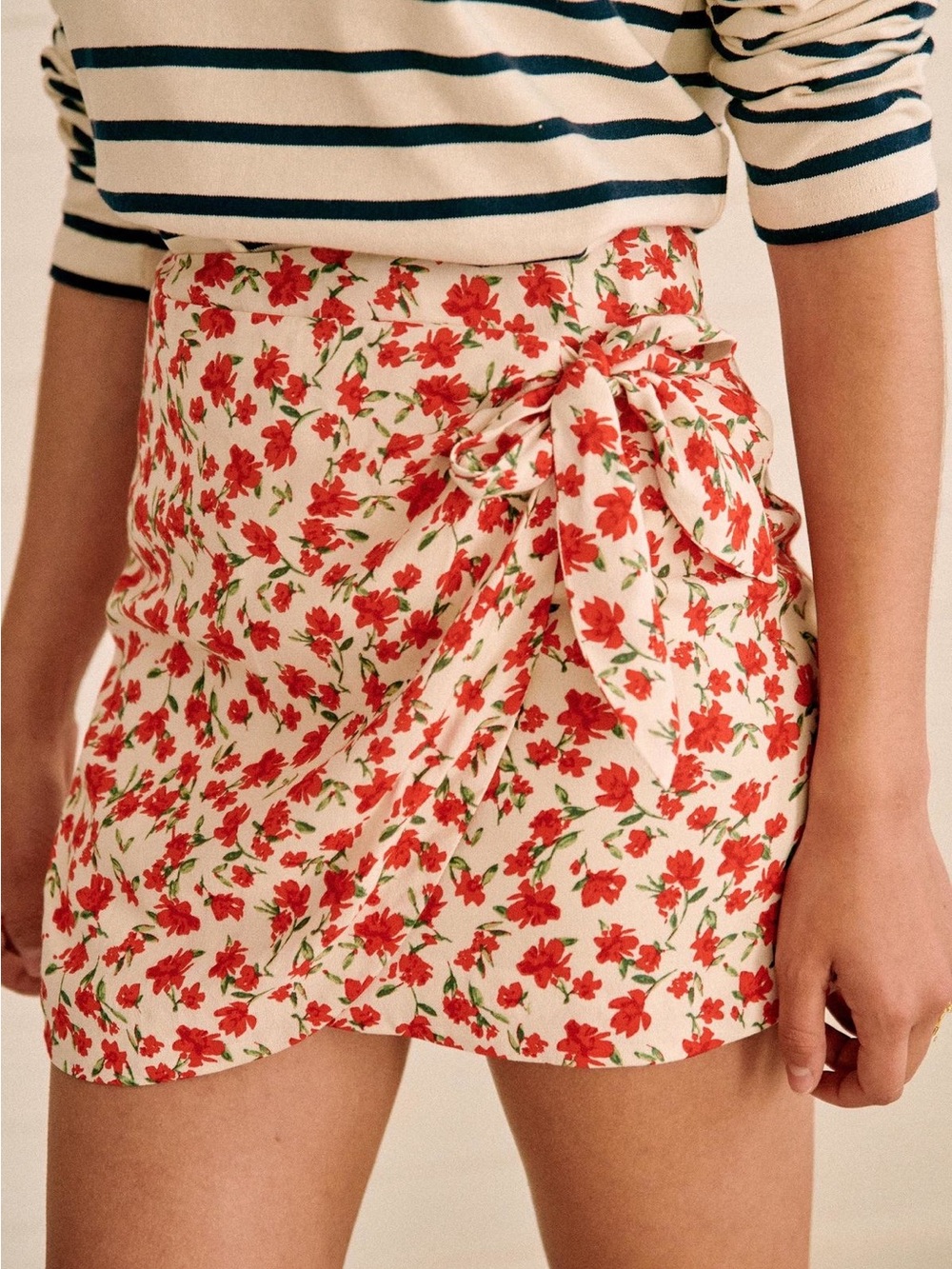 Sezane Jupe Pacome Mini Wrap Skirt In Coral Flowers Size 40